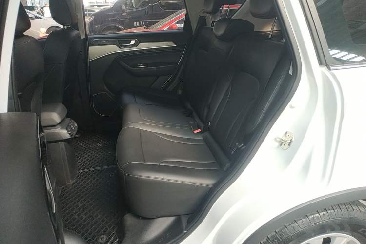 Used Haval H6 2021 Sport Edition 1.5T Automatic Elite Smart Connectivity Model U-Shape Grille Left Rear Seat