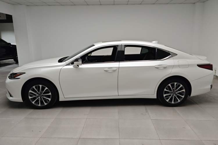 Used Lexus ES 2022 200 Excellence Edition