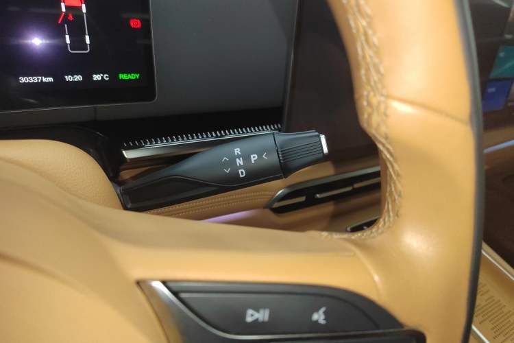 Used VOYAH Dream 2025 PHEV Four-Wheel-Drive Flagship Kunpeng Edition Gear Lever