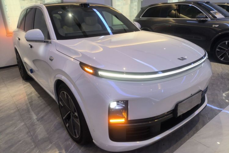 Used Li Auto L8 2025 Ultra Smart Refreshed Edition
