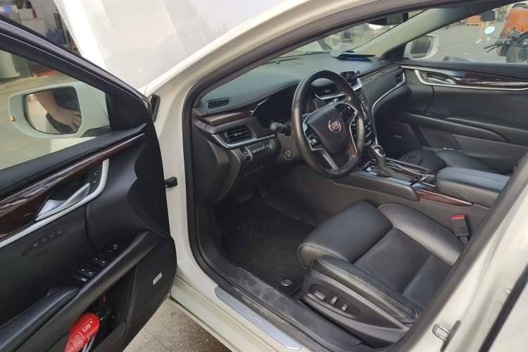 Used Cadillac XTS 2014 28T Luxury Model