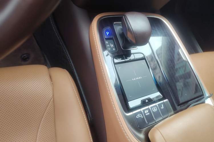 Used Lexus LS 2020 500h Excellence Edition China V Standard Gear Lever