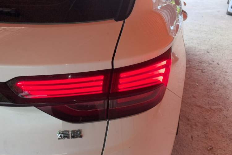 Used Geely Auto Coolray 2023 1.5T DCT Platinum Edition
