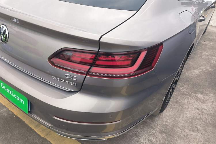 Used Volkswagen FAW-Volkswagen CC 2019 380TSI Yeyan Edition China V Standard Right Rear Taillight