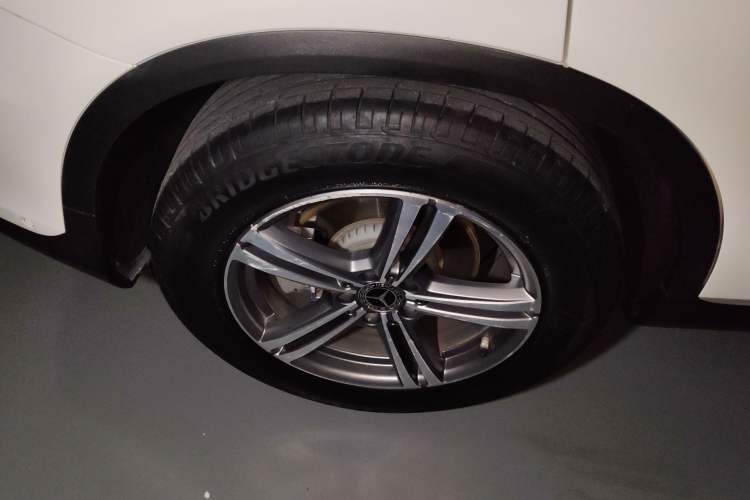 Used Mercedes-Benz GLC 2020 GLC 260 L 4MATIC Luxury Model Right Rear Wheel Hub