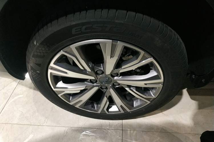 Used Geely Auto Jiajie 2023 Geely Jiaji L 1.5TD DCT Luxury Model
