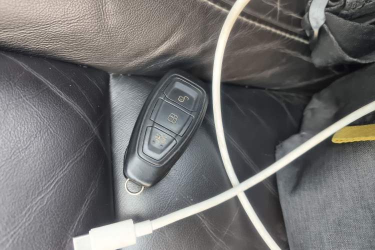 Used Ford Mondeo 2011 2.0L GTDi 200 Luxury Edition