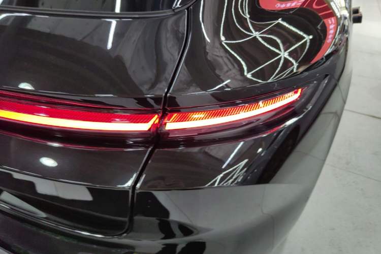 Used Nio ET5T 2024 75kWh Touring Right Rear Taillight