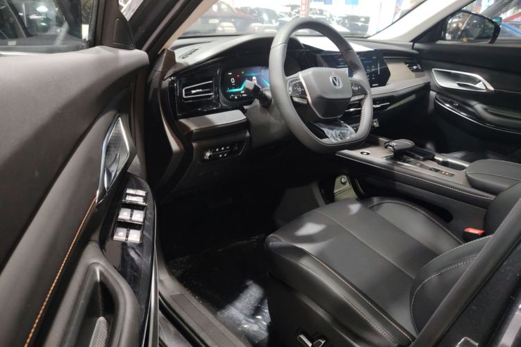 Used Changan X7 PLUS 2024 1.5T Automatic Luxury 7-Seater
