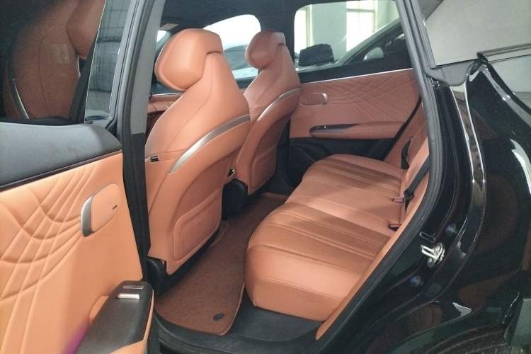 Used Deepal S07 2025 215Max Huawei Qiankun Intelligent Driving ADS SE Range-Extended Version Interior 4