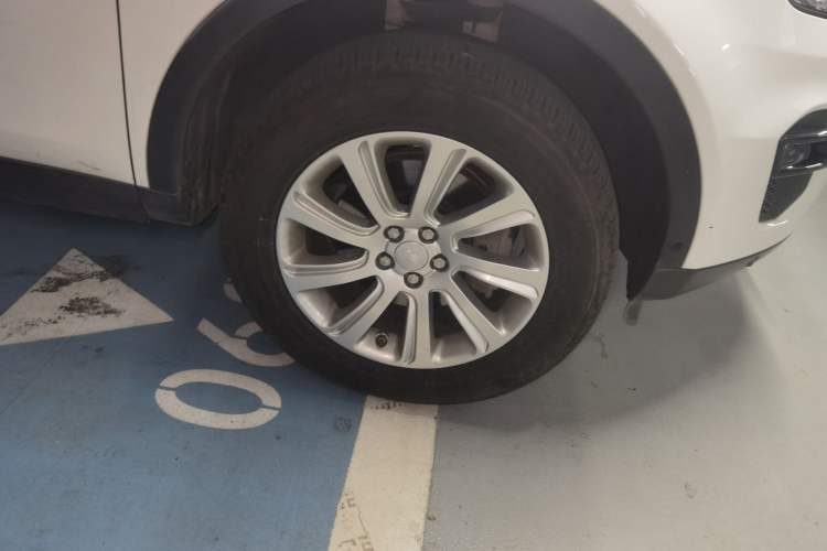 Used Land Rover Discovery Sport 2019 240 PS PURE Edition China VI Standard