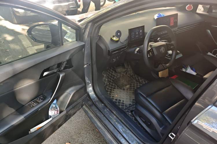 Used MG 4 EV 2023 415 km Range Sea-Faring Champion Edition
