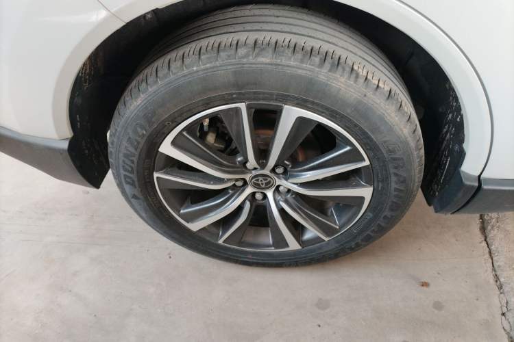 Used Toyota Harrier 2022 2.0L CVT Two-Wheel Drive Entry Version