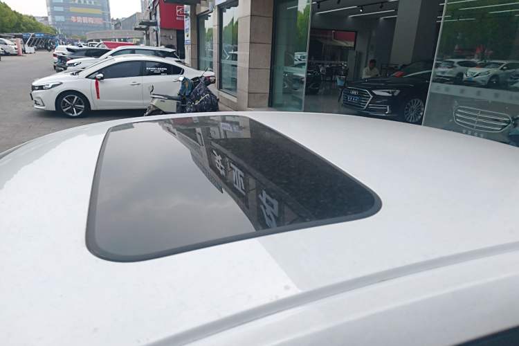 Used Geely Auto Emgrand 2023 4th Generation Champion Edition 1.5L CVT Prestige Model