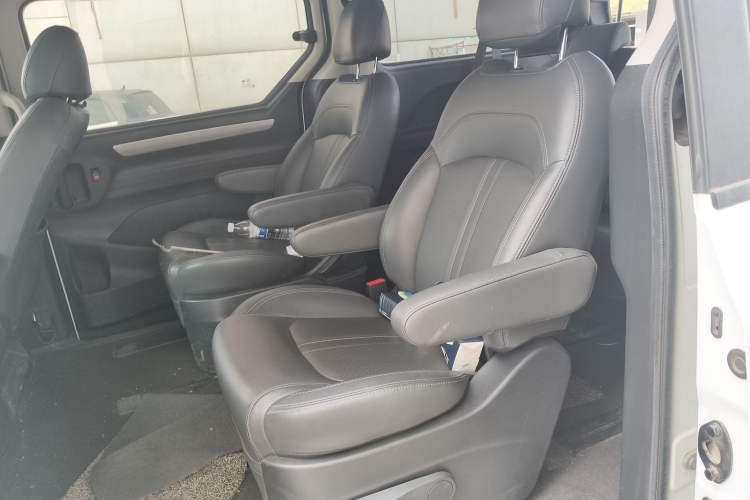 Used SAIC MAXUS G10 2022 2.0T Automatic Smart Enjoyment Version Gasoline 7 Seats