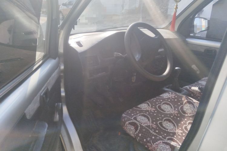 Used Wuling Rongguang 2011 1.2L Base Version
