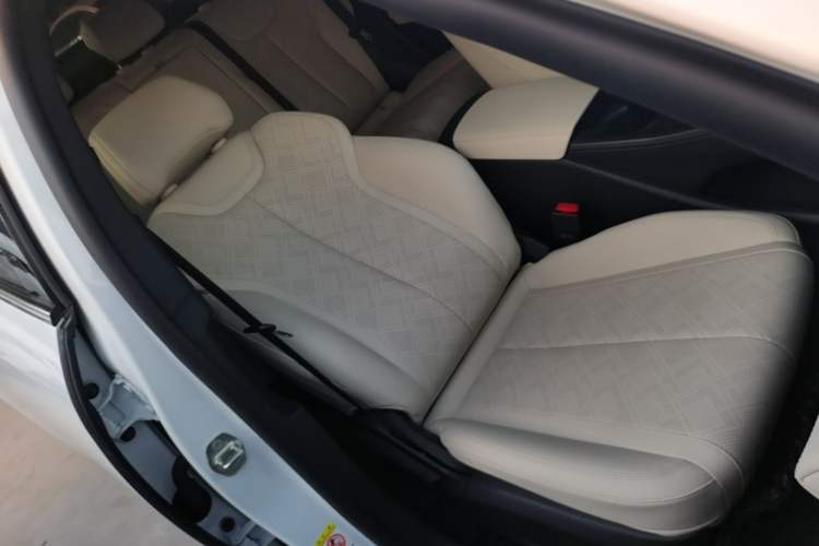 Used BYD Qin PLUS 2025 DM-i Smart Drive 120KM Superior Model Right Front Seat