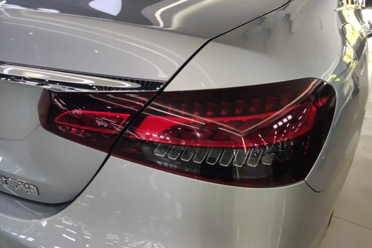 Used Mercedes-Benz E-Class 2021 E 300 L Sport Luxury Edition Exterior 3