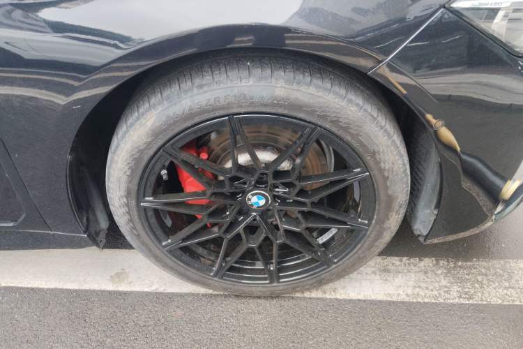 Used BMW 7 Series 2021 730Li M Sport Package Right Front Wheel Hub