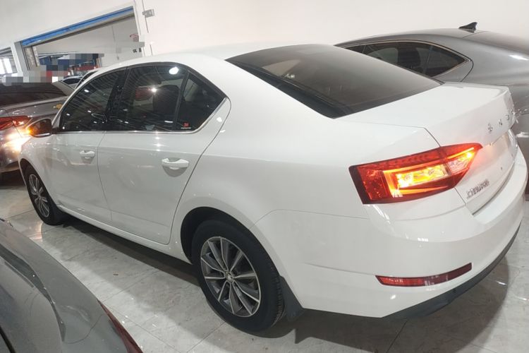 Used Skoda Octavia 2021 1.5L Automatic Comfort Edition
