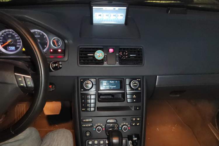 Used Volvo XC Classic 2014 T5 Luxury Edition
