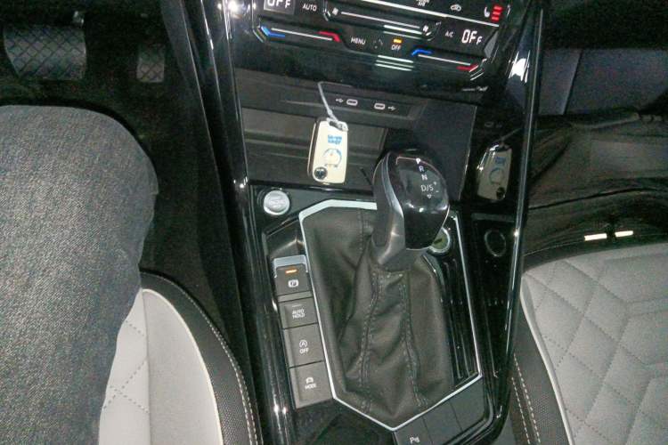 Used Volkswagen Tayron 2023 330TSI Two-Wheel-Drive Luxury Plus Advanced Version
