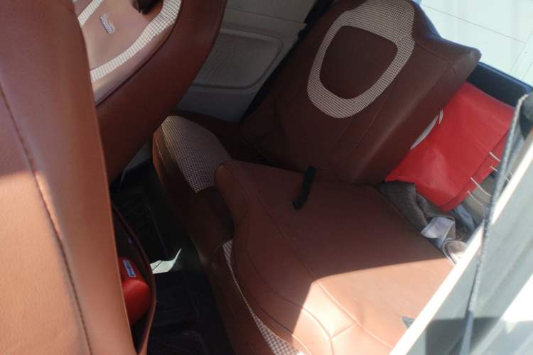 Used Wuling Hongguang MINIEV 2024 3rd Generation 215km Youth Edition Left Rear Seat