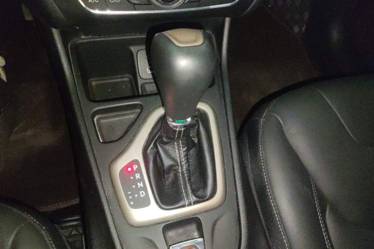 Used Jeep Cherokee 2017 2.0L Superior Edition