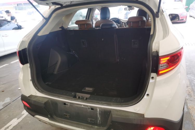 Used Soueast DX7 2015 1.5T Manual Luxury Model