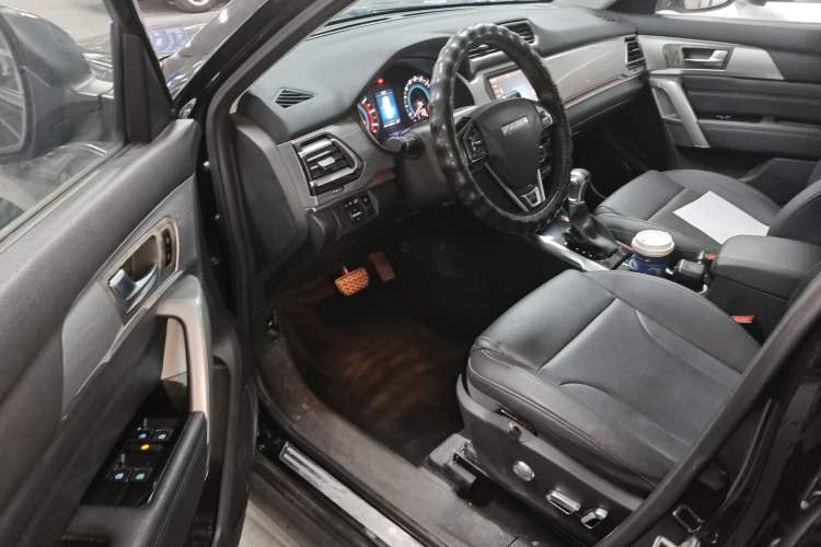 Used Haval H2 2017 Blue Label 1.5T Automatic Two-Wheel Drive Luxury Model Driver Seat