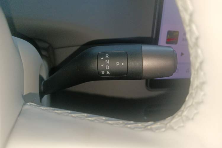 Used Li Auto i6 2025 Model Two-Wheel-Drive Standard Type
