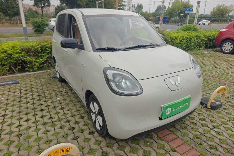 Used Wuling Hongguang MINIEV 2025 Four-Door Version Advanced Edition Exterior 1