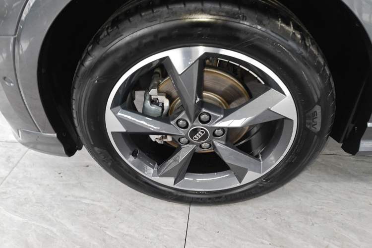 Used Audi Q3 2023 35 TFSI Fashion Dynamic Model (1.5T)
