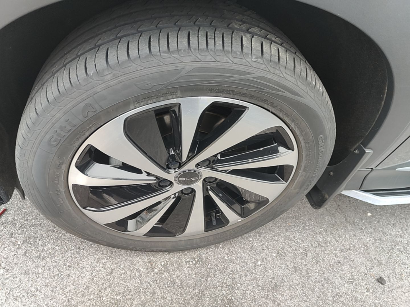 BYD Song PLUS New Energy 2023 Champion Edition EV 520KM Luxury Model — снимка 10
