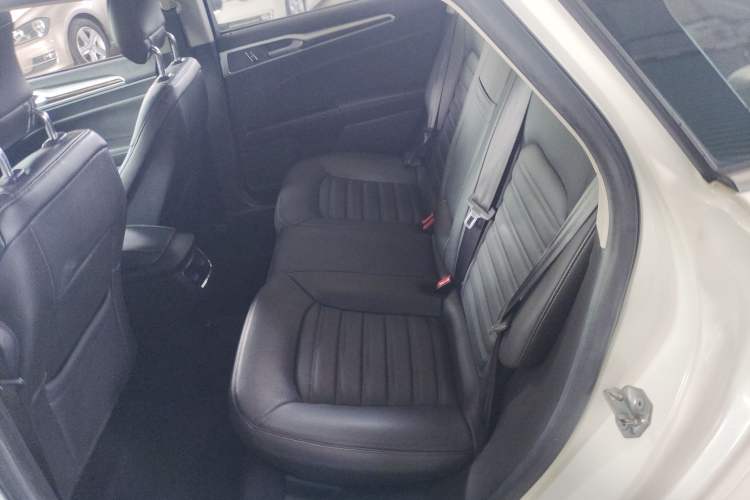 Used Ford Mondeo 2013 2.0L GTDi 200 Fashion Edition
