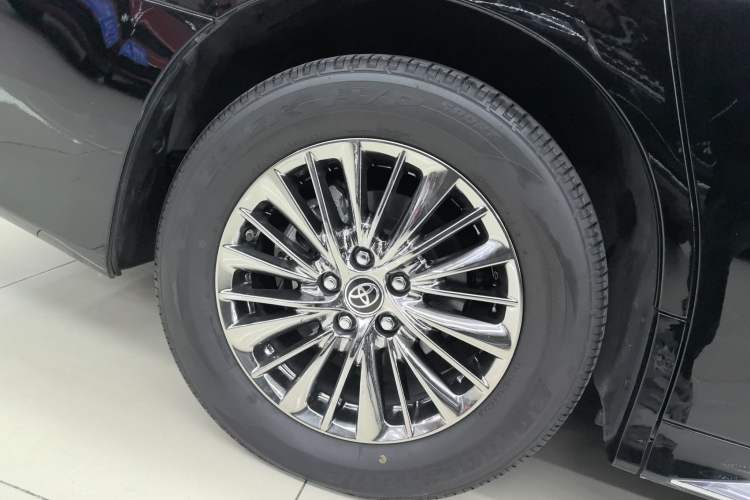 Used Toyota Alphard 2023 Dual-Motor 2.5L Premium Golden Edition