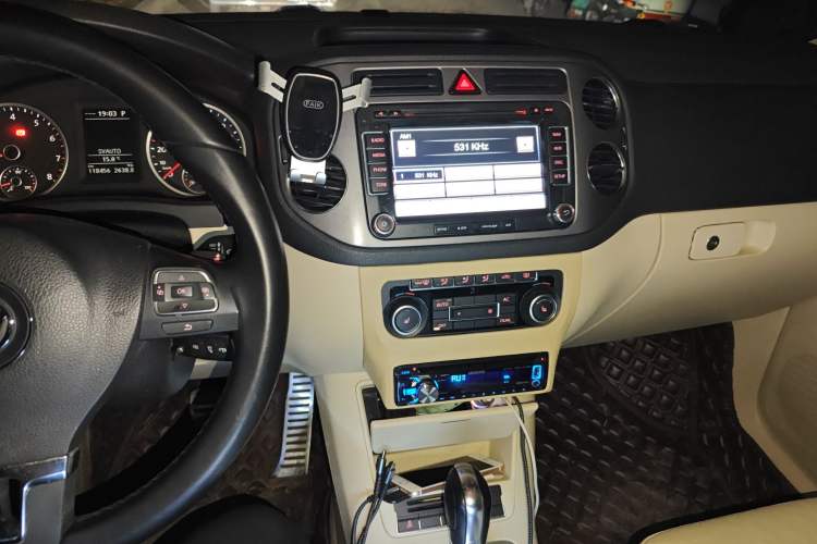 Used Volkswagen Tiguan 2012 1.8TSI Automatic Two-Wheel Drive Zhaoshi Edition