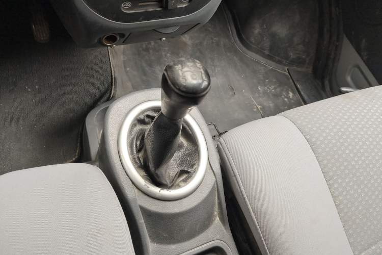 Used BAIC Weiwang 306 2011 1.3L base model 7 seats
