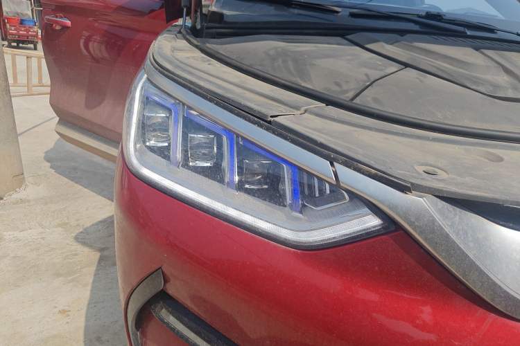 Used BYD Song PLUS New Energy 2021 EV Deluxe Model Right Front Headlight