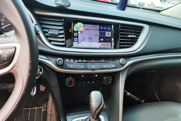 Used Buick GT 2021 Revised Version Flagship 1.5L Automatic Elite Edition Audio And AC Panel