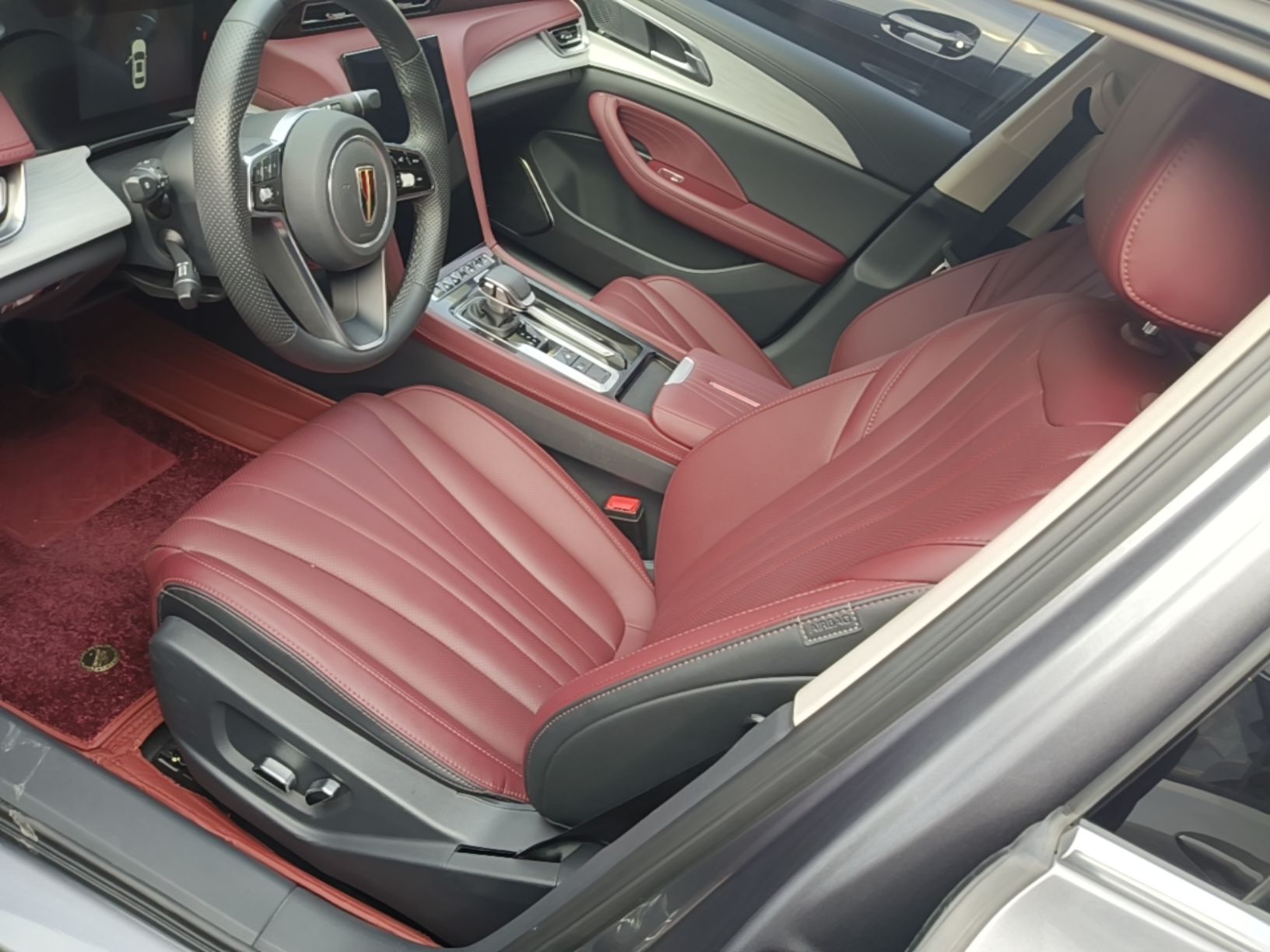 Hongqi H5 2025 1.5T DCT Qiyun 500 000th Unit Commemorative Edition — снимка 17