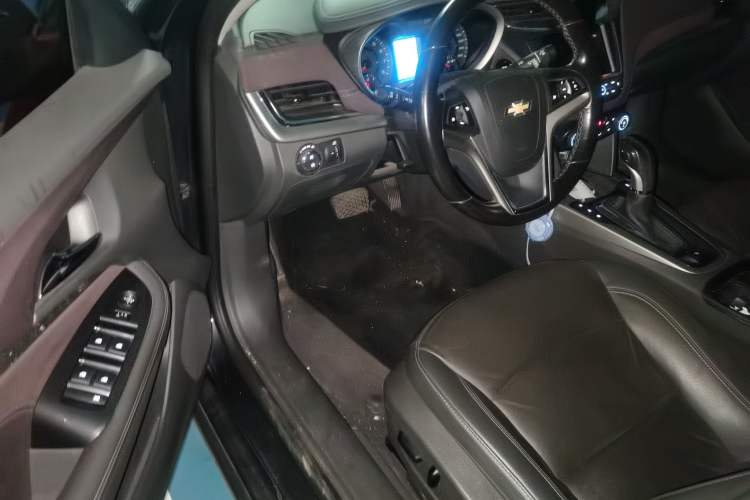 Used Chevrolet Malibu 2018 530T Automatic Luxury Edition Driver Seat