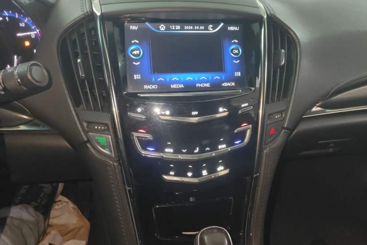 Used Cadillac ATS-L 2014 25T Comfort Model Audio And AC Panel