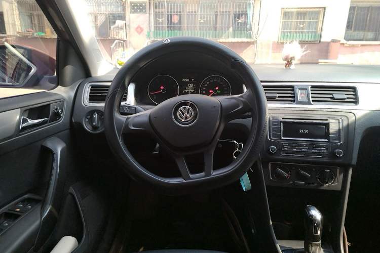 Used Volkswagen Santana 2015 Haval H6 1.6L Automatic Comfort Model Steering Wheel