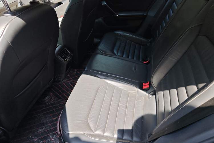 Used Volkswagen Lamando 2017 280TSI DSG Comfort Edition Left Rear Seat