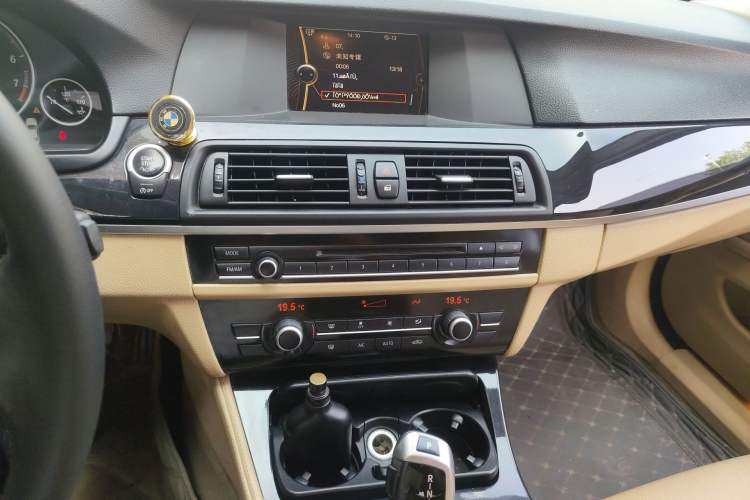 Used BMW 5 Series 2013 520Li Elegant Edition