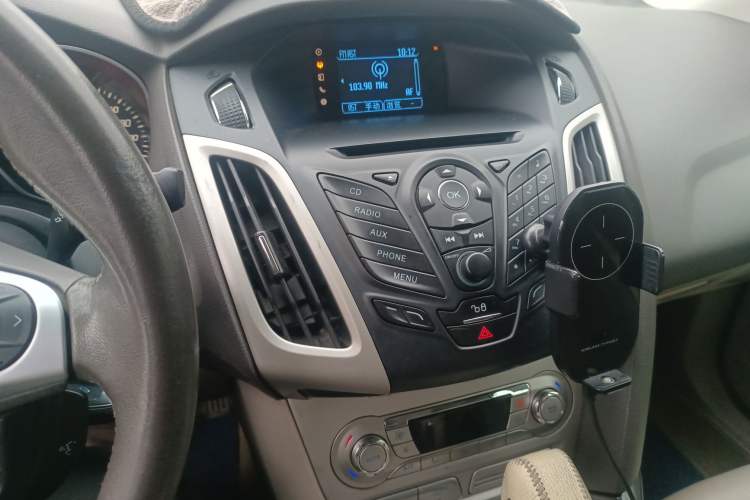 Used Ford Focus 2012 Sedan 1.6L Automatic Fashion Edition