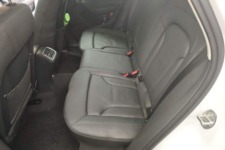 Used Audi Q3 2012 35 TFSI quattro Comfort Model Left Rear Seat