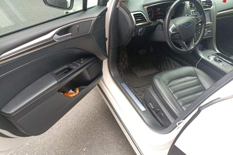 Used Ford Mondeo 2017 Facelifted EcoBoost 180 Fashion Edition Driver Seat