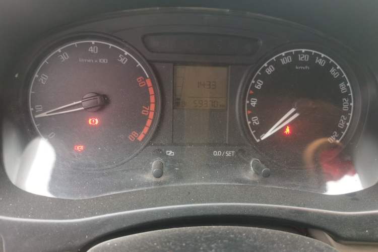 Used Skoda Fabia 2011 1.4L Manual Crystal Edition Instrument Cluster